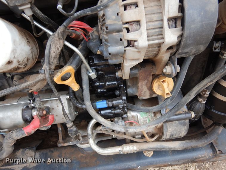 image for item DF8290 2014 Bobcat S590  skid steer loader