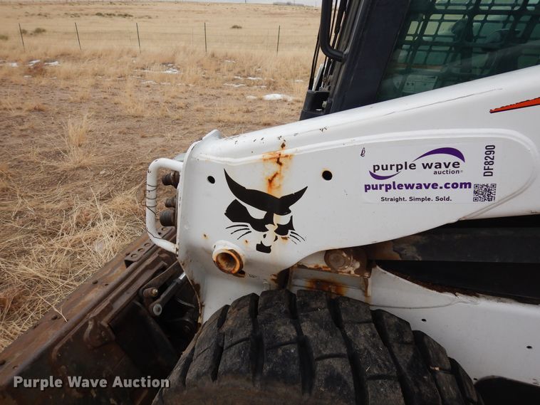 image for item DF8290 2014 Bobcat S590  skid steer loader