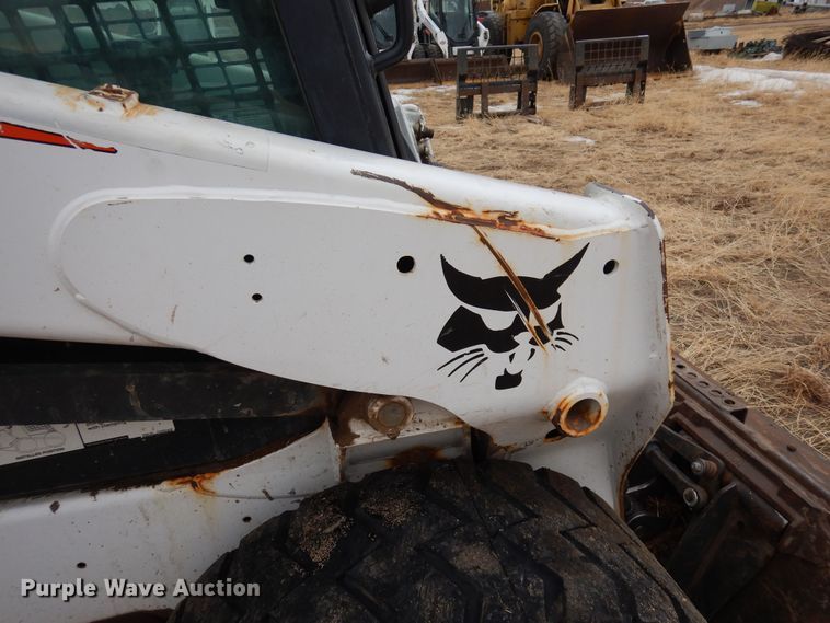 image for item DF8290 2014 Bobcat S590  skid steer loader