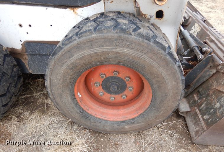 image for item DF8290 2014 Bobcat S590  skid steer loader