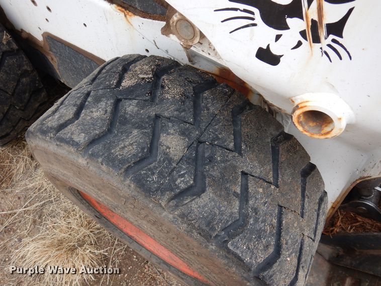 image for item DF8290 2014 Bobcat S590  skid steer loader