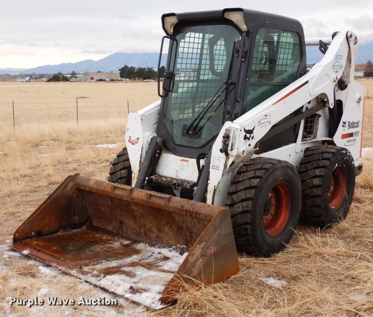 image for item DF8292 2015 Bobcat S590  skid steer loader