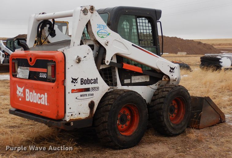image for item DF8292 2015 Bobcat S590  skid steer loader