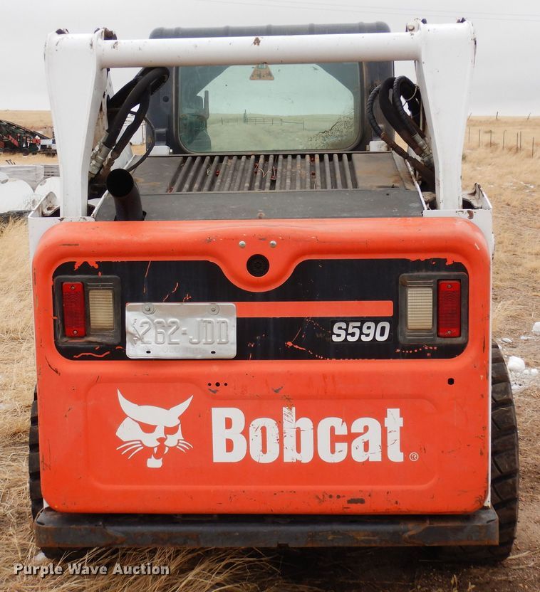 image for item DF8292 2015 Bobcat S590  skid steer loader