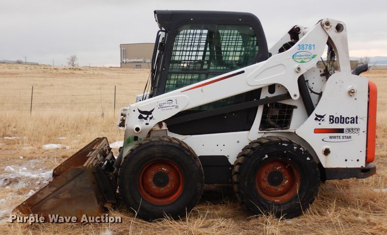 image for item DF8292 2015 Bobcat S590  skid steer loader