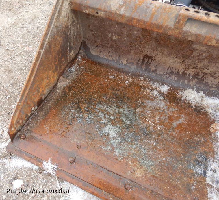 image for item DF8292 2015 Bobcat S590  skid steer loader