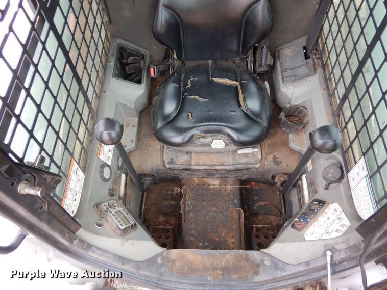 image for item DF8292 2015 Bobcat S590  skid steer loader