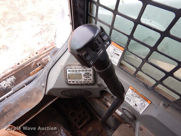 image for item DF8292 2015 Bobcat S590  skid steer loader