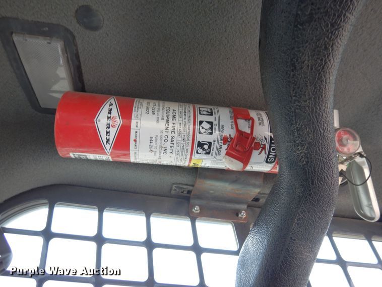 image for item DF8292 2015 Bobcat S590  skid steer loader