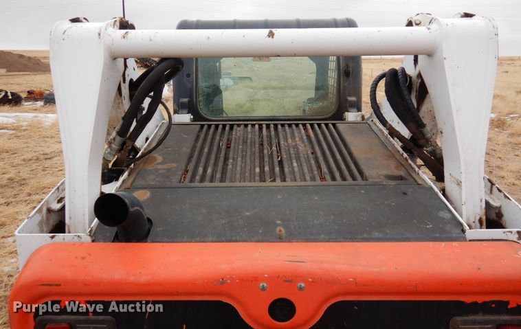 image for item DF8292 2015 Bobcat S590  skid steer loader