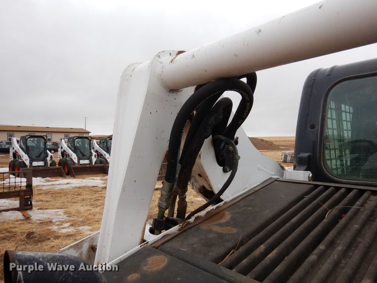 image for item DF8292 2015 Bobcat S590  skid steer loader