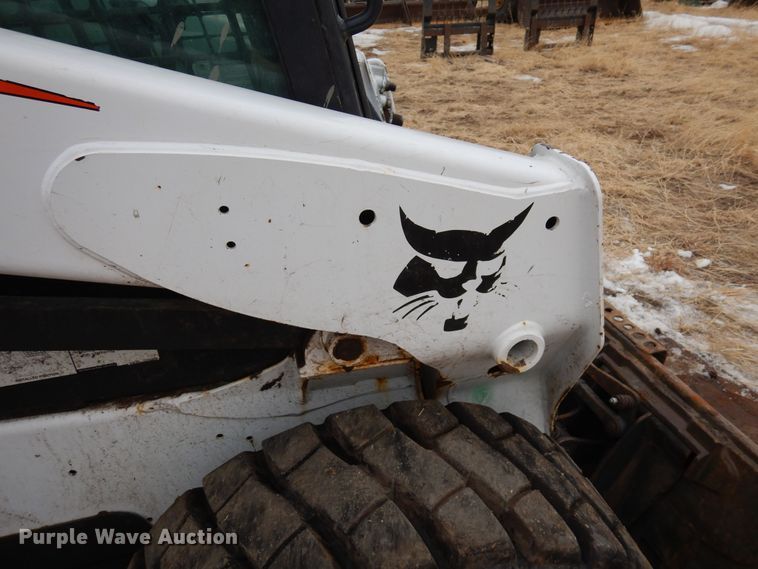 image for item DF8292 2015 Bobcat S590  skid steer loader