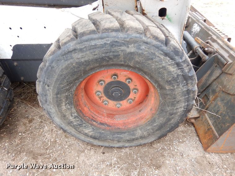 image for item DF8292 2015 Bobcat S590  skid steer loader