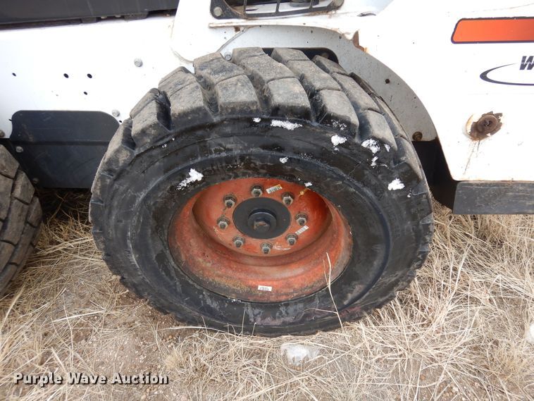 image for item DF8292 2015 Bobcat S590  skid steer loader