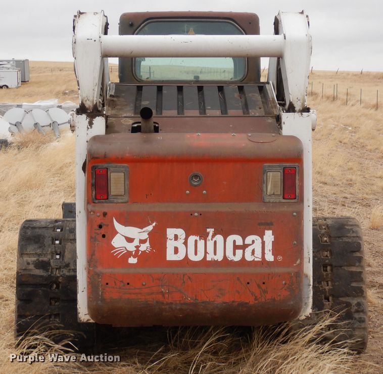 image for item DF8314 2009 Bobcat T300  tracked skid steer loader