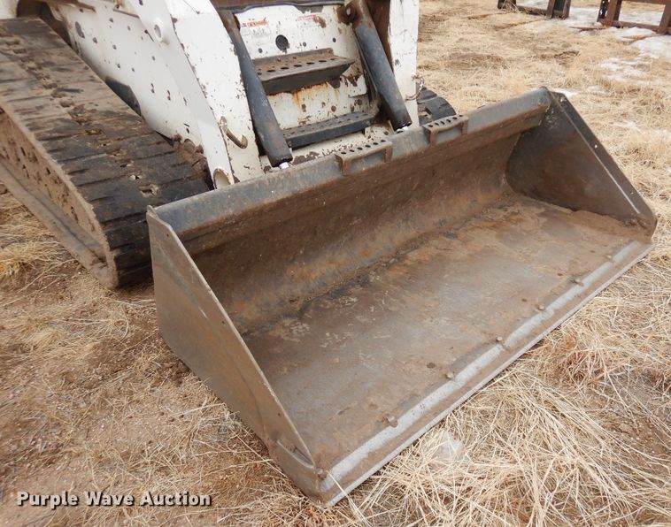 image for item DF8314 2009 Bobcat T300  tracked skid steer loader