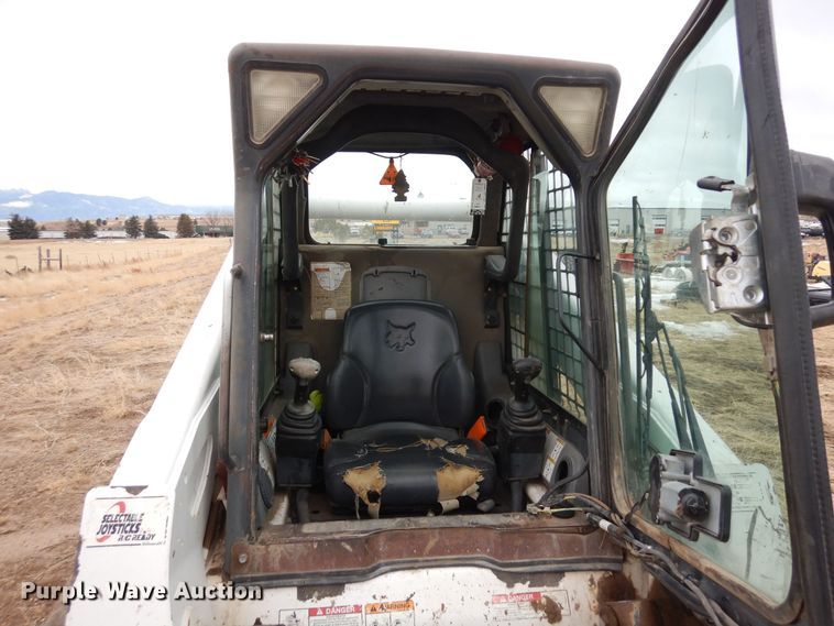 image for item DF8314 2009 Bobcat T300  tracked skid steer loader