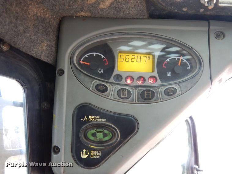 image for item DF8314 2009 Bobcat T300  tracked skid steer loader