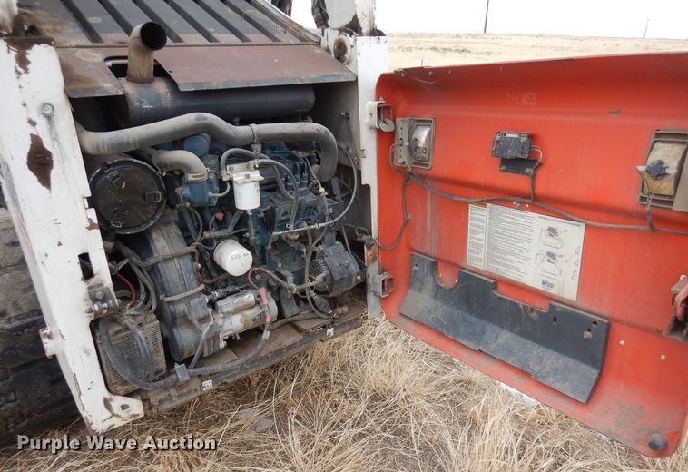 image for item DF8314 2009 Bobcat T300  tracked skid steer loader