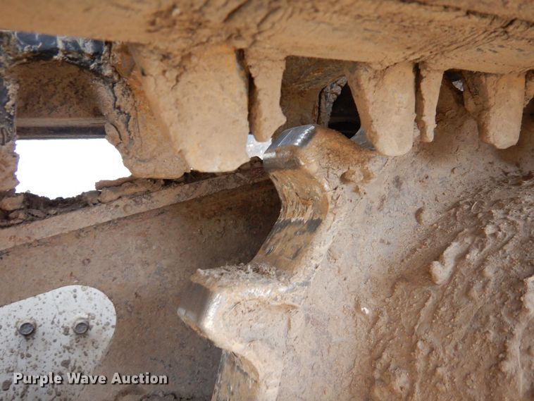 image for item DF8314 2009 Bobcat T300  tracked skid steer loader