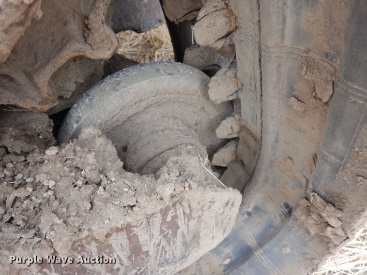 image for item DF8314 2009 Bobcat T300  tracked skid steer loader