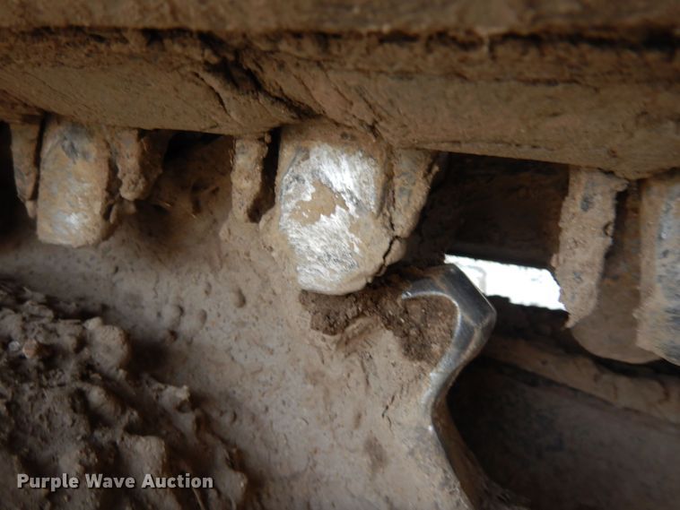 image for item DF8314 2009 Bobcat T300  tracked skid steer loader