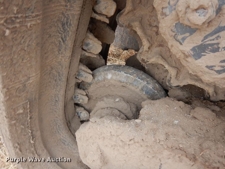 image for item DF8314 2009 Bobcat T300  tracked skid steer loader