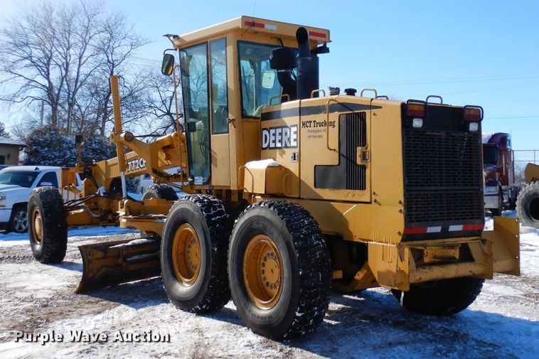 image for item DF8320 2000 John Deere 772CH  motor grader