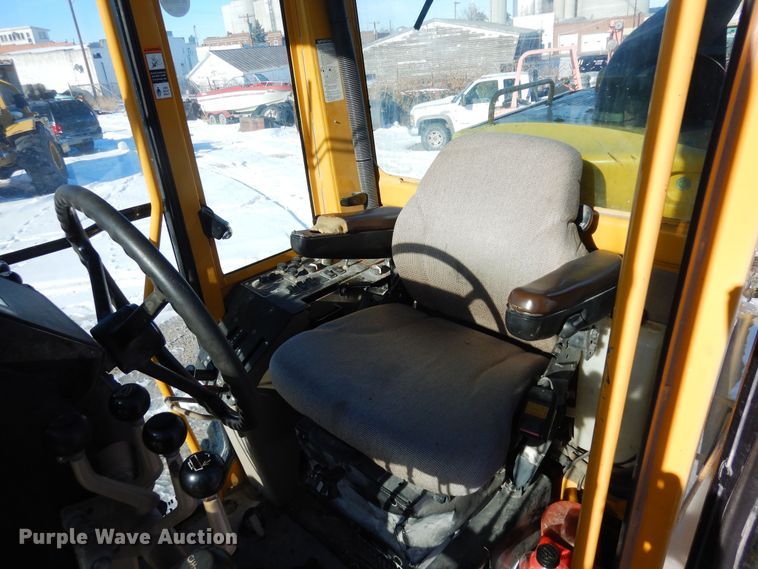 image for item DF8320 2000 John Deere 772CH  motor grader