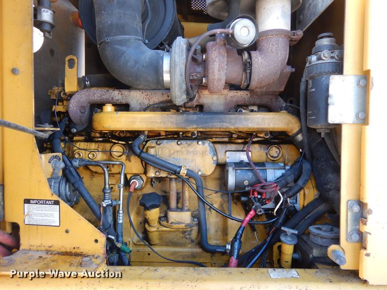 image for item DF8320 2000 John Deere 772CH  motor grader