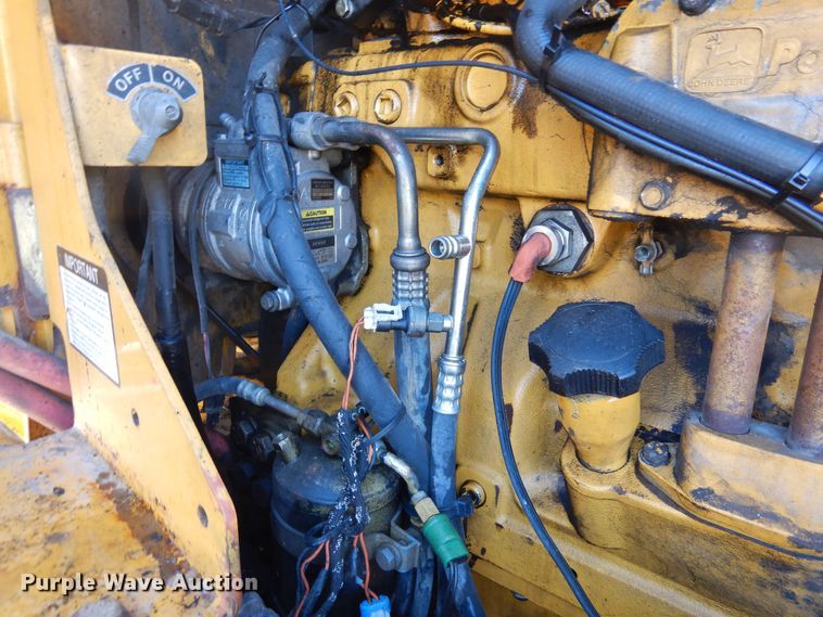 image for item DF8320 2000 John Deere 772CH  motor grader