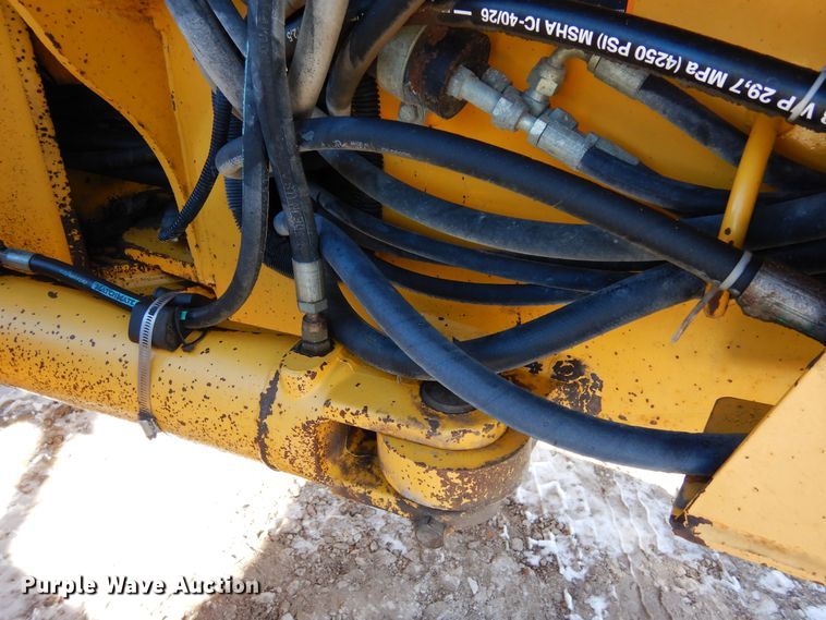 image for item DF8320 2000 John Deere 772CH  motor grader