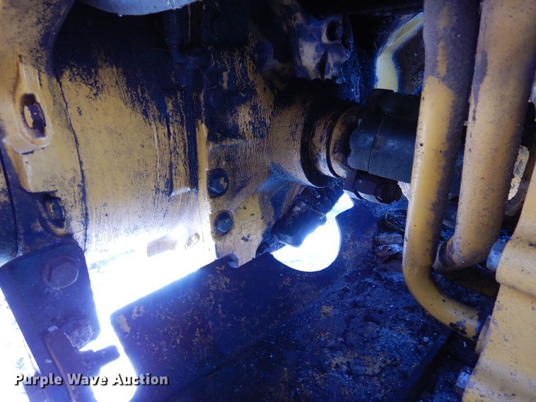 image for item DF8320 2000 John Deere 772CH  motor grader