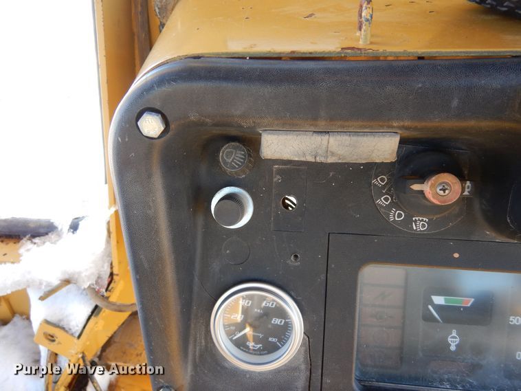 image for item DF8322 1988 Fiat-Allis 14C  dozer