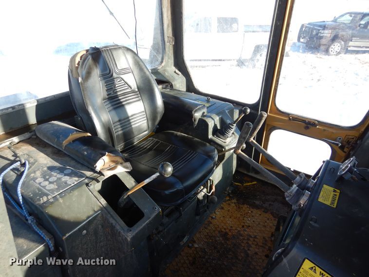 image for item DF8323 1988 Fiat-Allis 14C  dozer