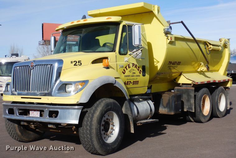 image for item DF8326 2007 International 7600  dump truck
