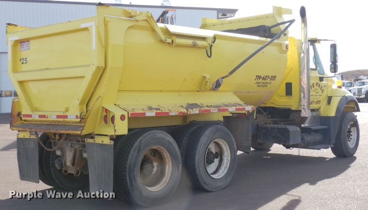 image for item DF8326 2007 International 7600  dump truck