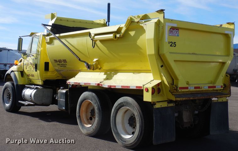 image for item DF8326 2007 International 7600  dump truck