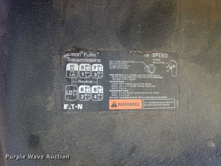 image for item DF8326 2007 International 7600  dump truck