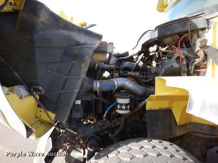 image for item DF8326 2007 International 7600  dump truck