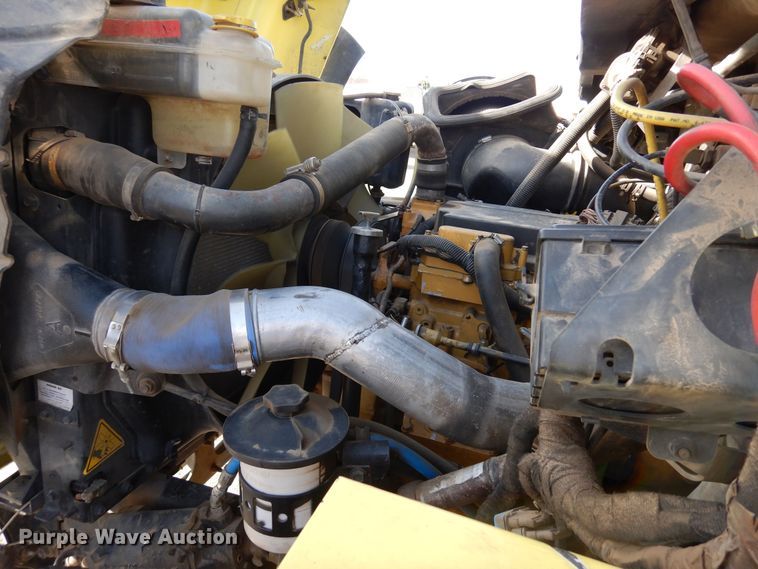 image for item DF8326 2007 International 7600  dump truck