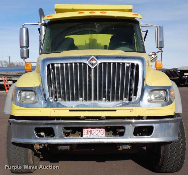 image for item DF8326 2007 International 7600  dump truck