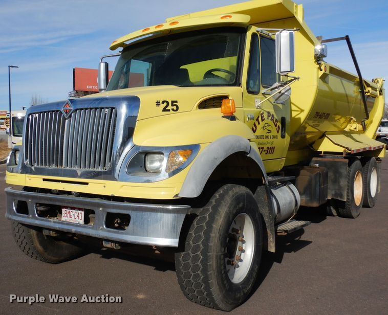 image for item DF8326 2007 International 7600  dump truck