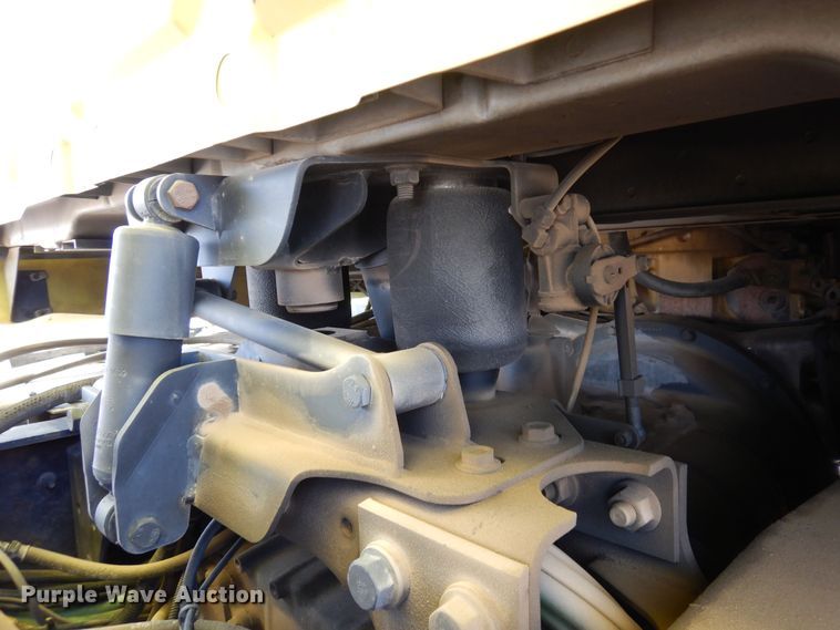 image for item DF8326 2007 International 7600  dump truck