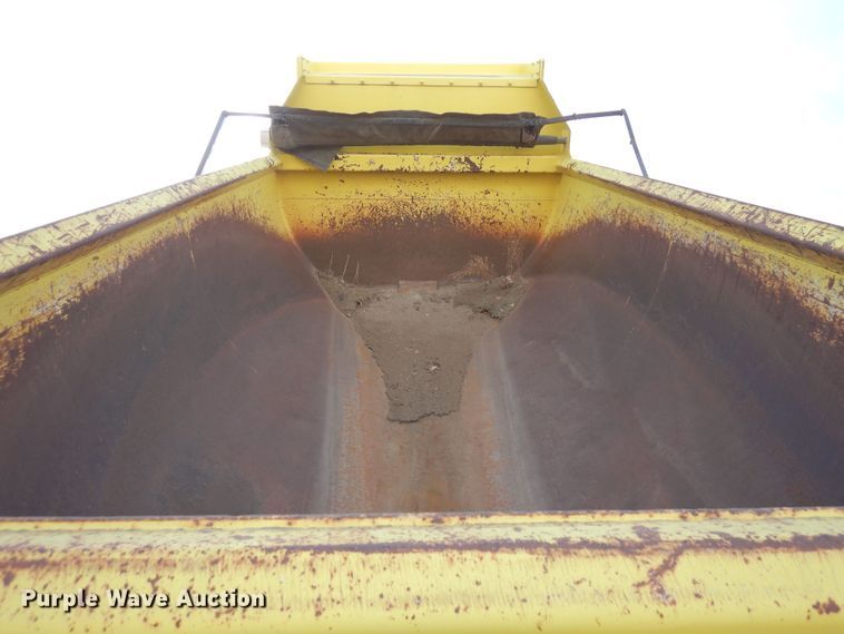 image for item DF8326 2007 International 7600  dump truck