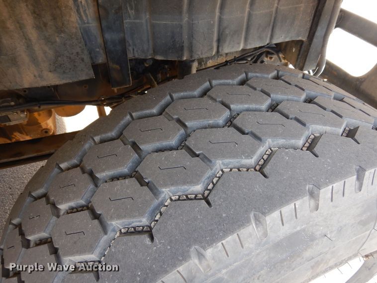 image for item DF8326 2007 International 7600  dump truck