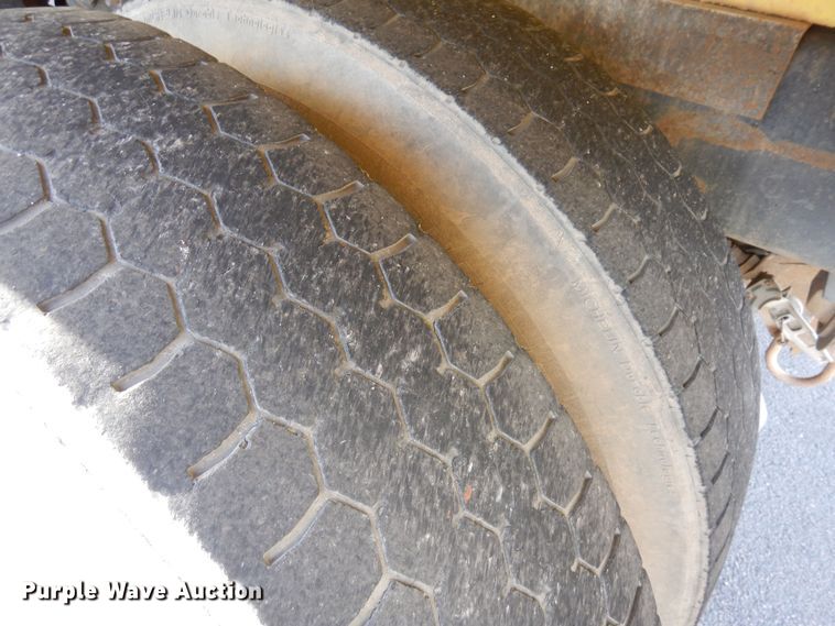 image for item DF8326 2007 International 7600  dump truck