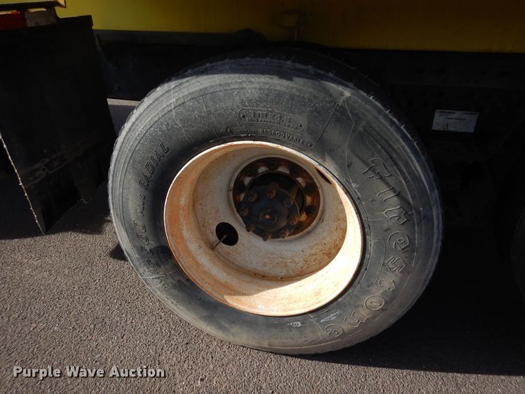 image for item DF8326 2007 International 7600  dump truck