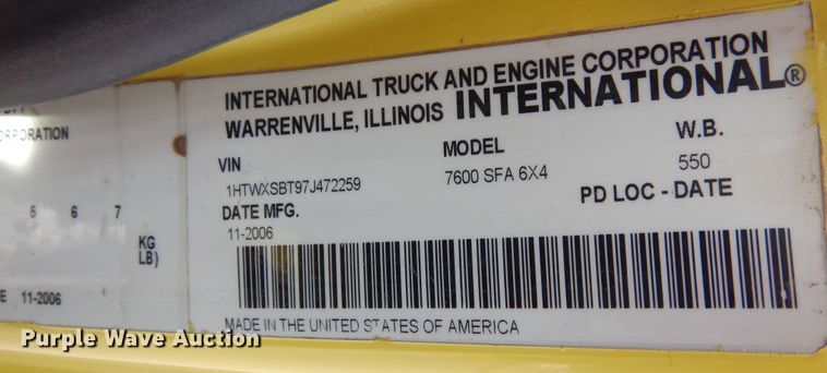 image for item DF8326 2007 International 7600  dump truck