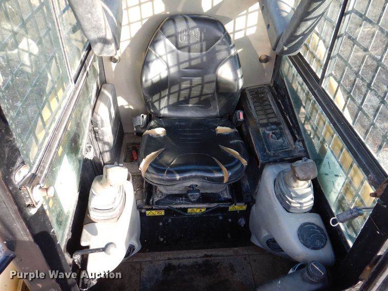 image for item DK2091 2007 Caterpillar 247B  tracked skid steer loader